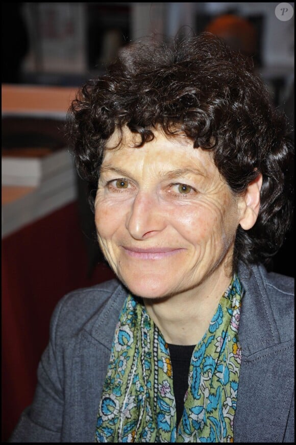 Jeannie Longo au Salon du Livre à Paris, en mars 2011.