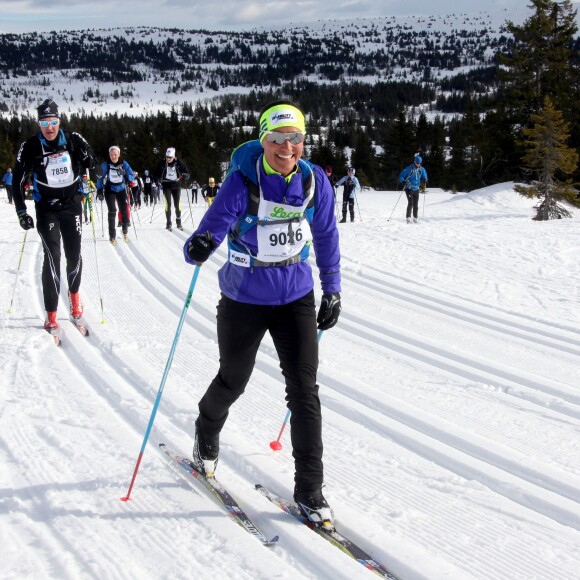 Pippa Middleton et son compagnon James Matthews ont disputé ensemble la course de ski de fond Birkebeiner (Birkebeinerrennet) entre Rena et Lillehammer le 19 mars 2016, en Norvège. Ils ont franchi la ligne d'arrivée au bout de 5h58.