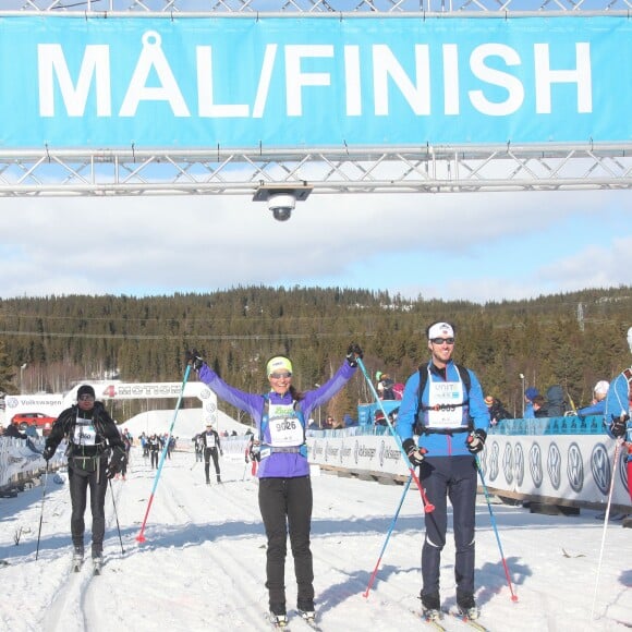 Pippa Middleton et son compagnon James Matthews ont disputé ensemble la course de ski de fond Birkebeiner (Birkebeinerrennet) entre Rena et Lillehammer le 19 mars 2016, en Norvège. Ils ont franchi la ligne d'arrivée au bout de 5h58.