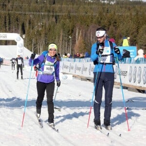 Pippa Middleton et son compagnon James Matthews ont disputé ensemble la course de ski de fond Birkebeiner (Birkebeinerrennet) entre Rena et Lillehammer le 19 mars 2016, en Norvège. Ils ont franchi la ligne d'arrivée au bout de 5h58.