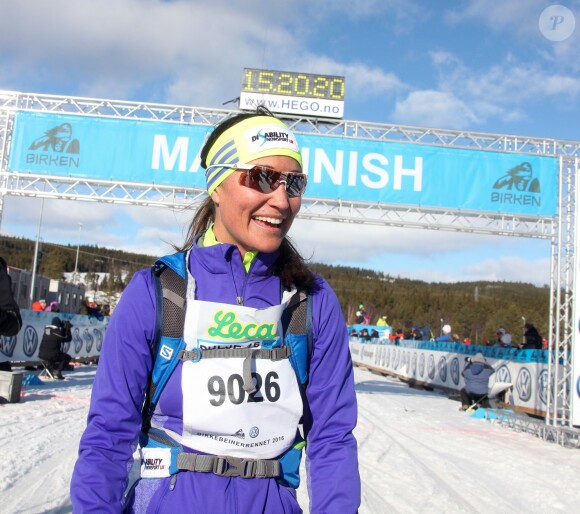 Pippa Middleton et son compagnon James Matthews ont disputé ensemble la course de ski de fond Birkebeiner (Birkebeinerrennet) entre Rena et Lillehammer le 19 mars 2016, en Norvège. Ils ont franchi la ligne d'arrivée au bout de 5h58.