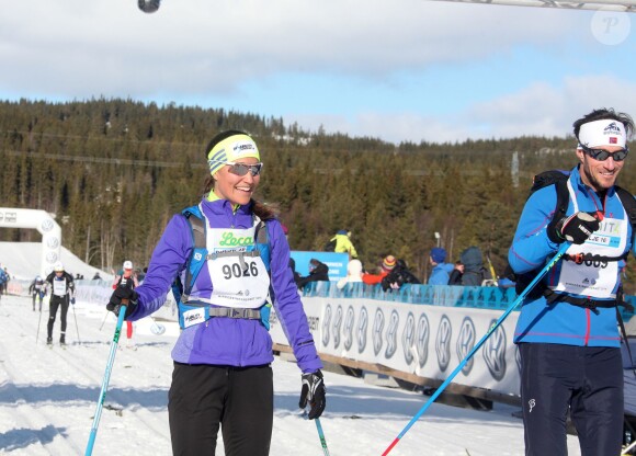 Pippa Middleton et son compagnon James Matthews ont disputé ensemble la course de ski de fond Birkebeiner (Birkebeinerrennet) entre Rena et Lillehammer le 19 mars 2016, en Norvège. Ils ont franchi la ligne d'arrivée au bout de 5h58.
