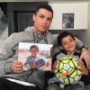 Cristiano Ronaldo et son fils Cristiano Junior pour la cause des enfants syriens, photo Instagram mars 2016.