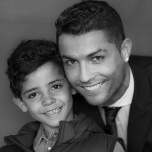 Cristiano Ronaldo et son fils Cristiano Junior, joli portrait père-fils publié sur Instagram, mars 2016.