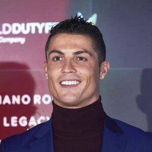 Cristiano Ronaldo présente son nouveau parfum Cristiano Ronaldo Legacy au Duty Free Store de l'aéroport Adolfo Suarez à Madrid, le 3 mars 2016.