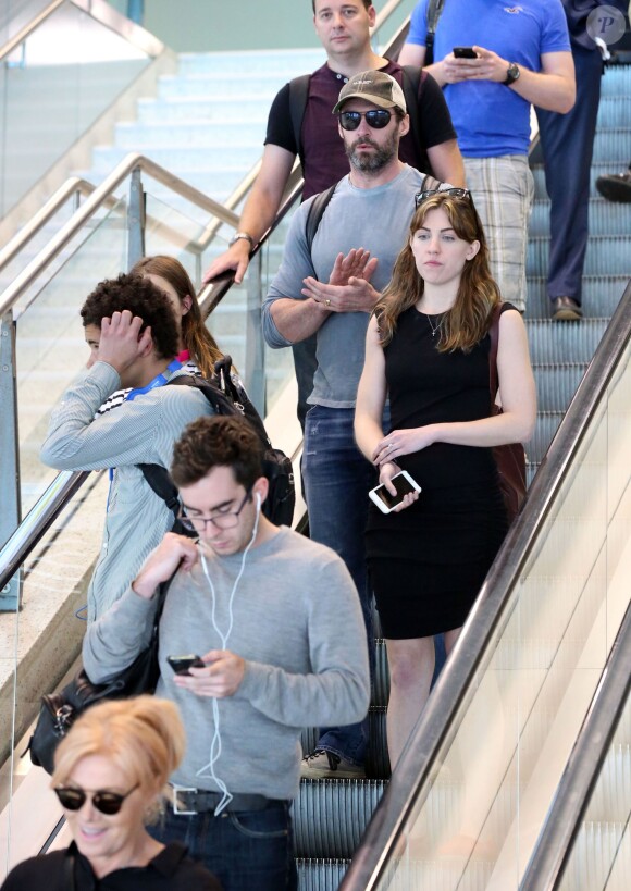 Exclusif - Hugh Jackman, sa femme Deborra-Lee Furness arrivent à l'aéroport de Sydney avec leurs enfants Oscar et Ava, le 25 mars 2016. - Merci de flouter la tete des enfants -25/03/2016 - Sydney