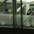Exclusif - Lamar Odom et son ex-femme Khloe Kardashian arrivent à l'hôpital Cedars-Sinai à Los Angeles après avoir été transportés en hélicoptère en provenance de l'hôpital Sunrise à Las Vegas, le 19 octobre 2015.