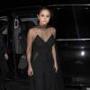 Selena Gomez arrive à la soirée Louis Vuitton lors de la Fashion Week à Paris, le 9 mars 2016.