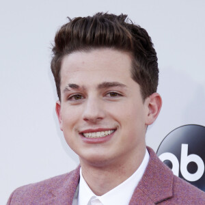Charlie Puth à la 43ème cérémonie annuelle des "American music awards" à Los Angeles le 23 novembre 2015.