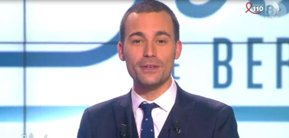 Bertrand Chameroy aux commandes de la troisième émission du "Journal de Bertrand Chameroy", le 31 mars 2016, sur D8