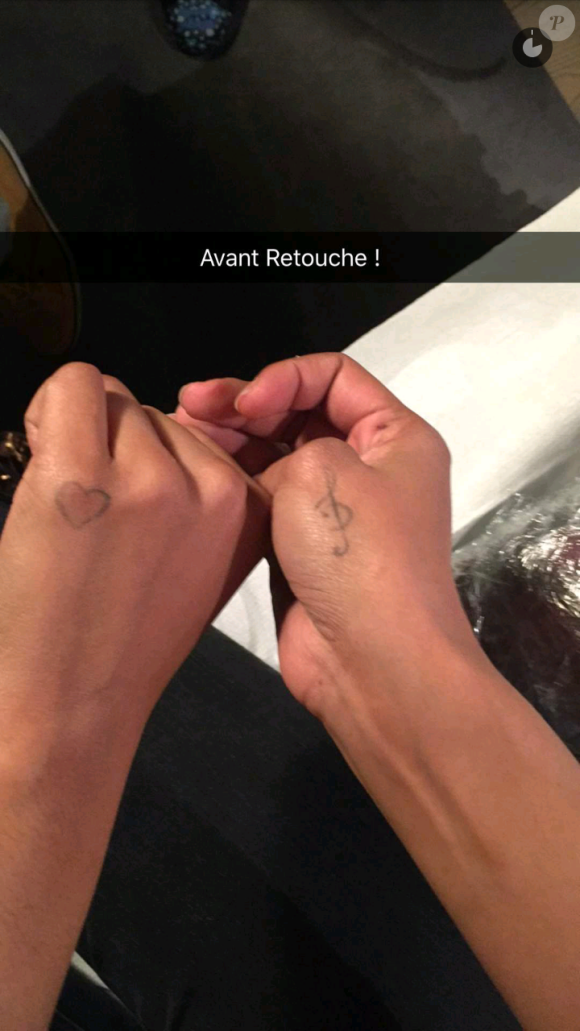 Nehuda des "Anges 8" : retouche de deux tatouages, le 5 avril 2016