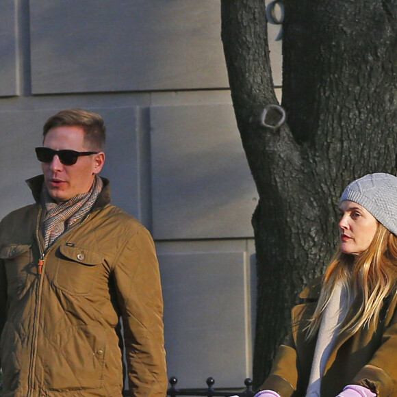Drew Barrymore, Will Kopelman et leur fille Frankie à New York le 21 novembre 2015