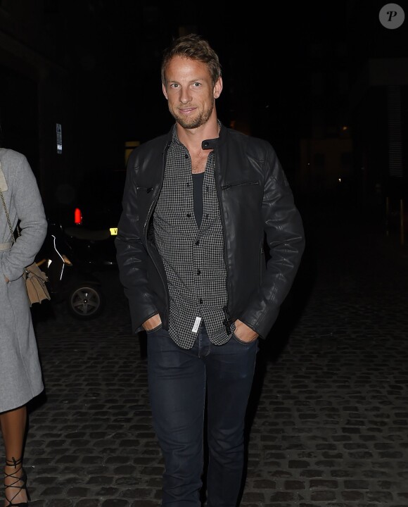 Jenson Button et sa nouvelle compagne Brittny Ward quittent "The Chiltern Firehouse" à Londres, le 5 avril 2016