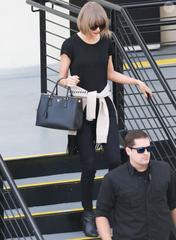 Exclusif - Taylor Swift à la sortie d'un centre médicale à Beverly Hills, le 22 mars 2016