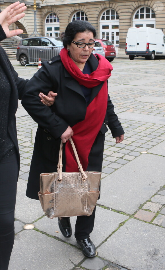 La victime, Fatima E. - Benoît Magimel arrive au tribunal correctionnel de Paris, le 12 avril 2016. L'acteur est poursuivi pour "blessures involontaires", "délit de fuite" et "usage de stupéfiants" après un accident de voiture survenu le 11 mars dernier. Il expliquera à la barre du tribunal, ce mardi 12 avril, comment il a renversé Fatima E., une piétonne de 62 ans, à Paris. © CVS/Bestimage12/04/2016 - Paris