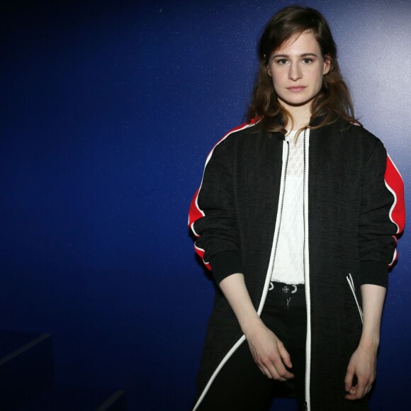 Exclusif - Héloïse Letissier (Christine and the Queens) au défilé de mode "Kenzo", collection prêt-à-porter automne-hiver 2016-2017 à Paris, le 8 mars 2016. © CVS/Veeren/Bestimage