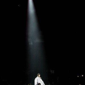 Exclusif - Christine and the Queens dans l' Emission "Bercy fête ses 30 ans - Le concert anniversaire" diffusée le 4 décembre 2015 sur TF1 en prime-time à l'AccorHotels Arena à Paris, le 4 décembre 2015. © Veeren/Moreau/Bestimage