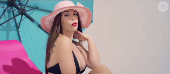 Kim Glow des Marseillais de W9 dans "Sans vous", son premier titre révélé dont le clip a été révélé début juin 2015.