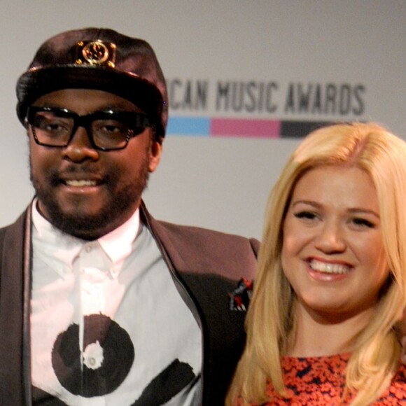 Kelly Clarkson et Will.I.Am lors des American Music Awards à New York, le 10 octobre 2013