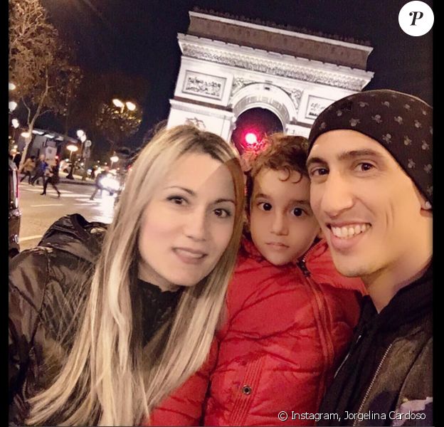 Photo d'Angel di Maria, son épouse Jorgelina Cardoso et leur fille Mia publiée le 17 décembre 2015.