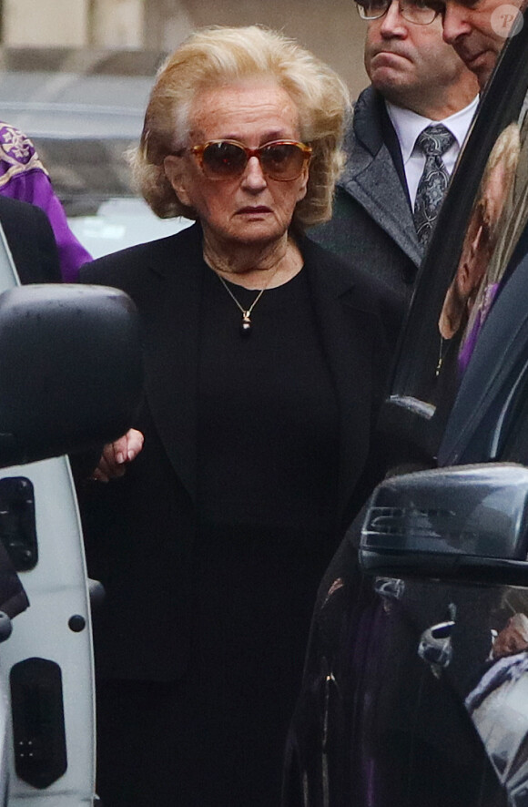 Bernadette Chirac en deuil lors des obsèques de Laurence Chirac, fille de Jacques et Bernadette Chirac morte le 14 avril 2016, qui ont été célébrées en la basilique Sainte-Clotilde à Paris le 16 avril 2016. La défunte a ensuite été inhumée dans la plus stricte intimité familiale au cimetière du Montparnasse © Crystal Pictures/Bestimage