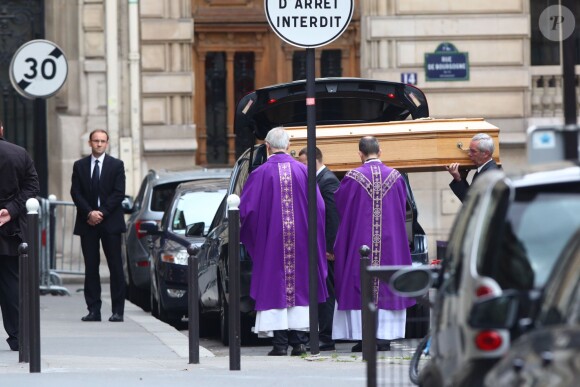 Les obsèques de Laurence Chirac, fille de Jacques et Bernadette Chirac morte le 14 avril 2016, ont été célébrées le 16 avril 2016 en la basilique Sainte-Clotilde à Paris. La défunte a ensuite été inhumée dans la plus stricte intimité familiale au cimetière du Montparnasse © Crystal Pictures/Bestimage