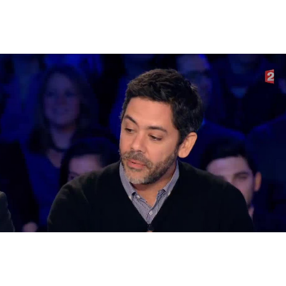 Manu Payet, dans On n'est pas couché sur France 2, le samedi 16 avril 2016.