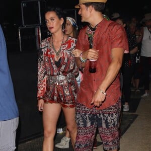 Katy Perry et Orlando Bloom lors du festival de Coachella dans la vallée de l'Indio, le 17 avril 2016