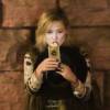Exclusif - Kate Hudson en pleine séance de selfie tout en mangeant une orange à Aspen Le 08 avril 2016