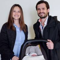 Carl Philip et Sofia de Suède : Leur bébé le prince Alexander présenté !