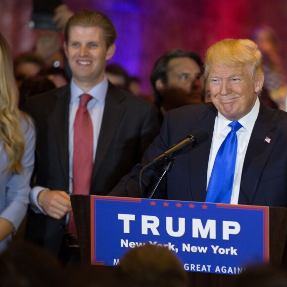 Donald Trump, le candidat aux primaires républicaines pour les élections présidentielles américaines, s'adresse à ses supporters et à la presse, depuis la Trump Tower à New York, après sa victoire dans les cinq états du nord-est des Etats-Unis. Le 26 avril 2016