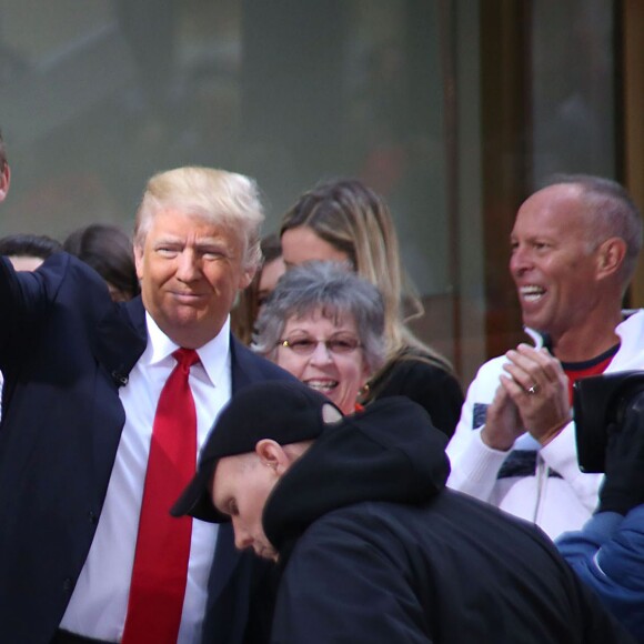 Donald Trump, candidat aux primaires du Parti républicain pour l'élection présidentielle de 2016, participe en famille à l'émission "Today" à la Trump Town Hall, Rockefeller Plaza à New York, le 21 avril 2016. © Sonia Moskowitz/Globe Photos via ZUMA Wire/Bestimage