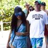 Vanessa Hudgens et sa soeur Stella passent la journée sur une plage à Miami Le 08 Avril 2016