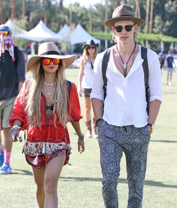 Vanessa Hudgens et son petit ami Austin Butler lors du 3ème jour du Festival de Coachella, le 13 avril 2014.
