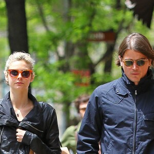 Josh Hartnett et sa petite amie Tamsin Egerton se promenent a New York, le 14 mai 2013. J