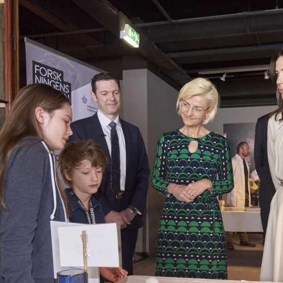 La princesse Mary de Danemark assurait le 25 avril 2016 l'inauguration du Festival de la Recherche à Copenhague, au Museum d'histoire naturelle.