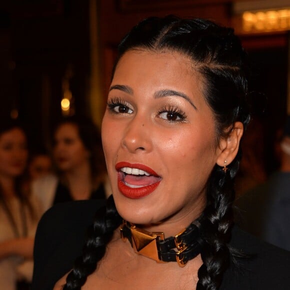 Ayem Nour, enceinte, à la cérémonie des Melty Future Awards 2016 au Grand Rex à Paris, le 16 février 2016. © Veeren