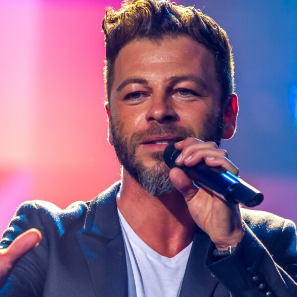 Christophe Maé en concert pour les 33 ans de la radio RFM sur la scène des Folies Bergère à Paris le 16 juin 2014