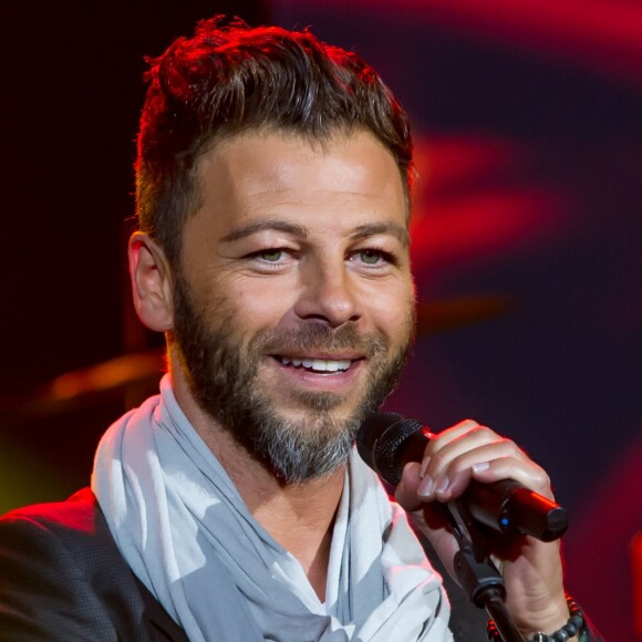 Christophe Maé en concert pour les 33 ans de la radio RFM sur la scène des Folies Bergère à Paris le 16 juin 2014