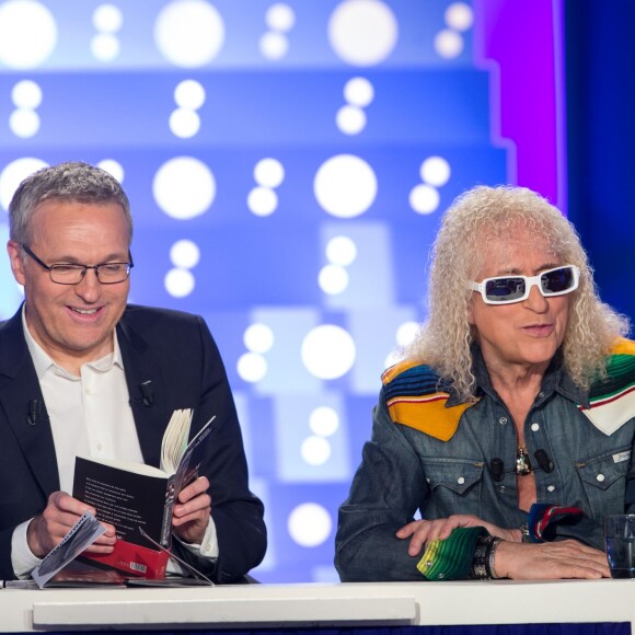 Exclusif - Michel Polnareff et Laurent Ruquier dans l'émission On n'est pas couché, sur France 2 le samedi 30 avril 2016 (tournage le jeudi 28 avril 2016), à Paris. © Cyril Moreau