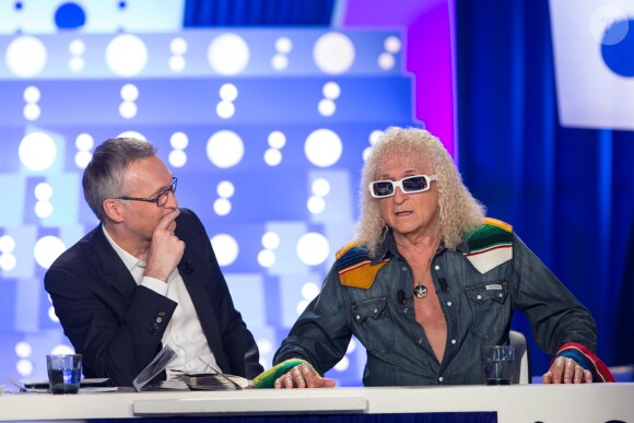 Exclusif - Michel Polnareff et Laurent Ruquier dans l'émission On n'est pas couché, sur France 2 le samedi 30 avril 2016 (tournage le jeudi 28 avril 2016), à Paris. © Cyril Moreau
