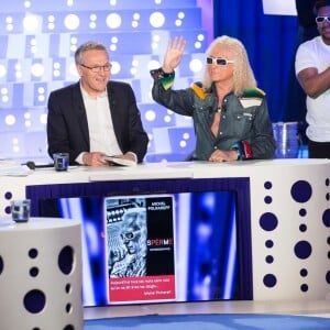 Exclusif - Michel Polnareff et Laurent Ruquier dans l'émission On n'est pas couché, sur France 2 le samedi 30 avril 2016 (tournage le jeudi 28 avril 2016), à Paris. © Cyril Moreau