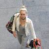 Liam Hemsworth et sa petite-amie Miley Cyrus prennent un vol à Brisbane en Australie le 1er mai 2016