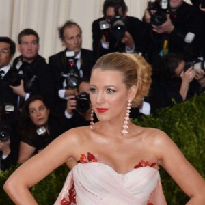 Blake Lively - Soirée Costume Institute Benefit Gala 2016 (Met Ball) sur le thème de "Manus x Machina" au Metropolitan Museum of Art à New York, le 2 mai 2016.