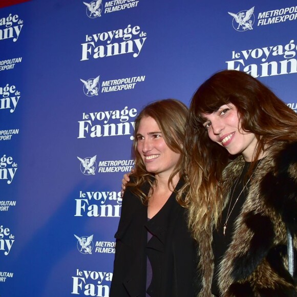 Lou Doillon et sa soeur, la réalisatrice Lola Doillon - Avant-première du film "Le Voyage de Fanny" au cinéma Publicis à Paris, le 3 mai 2016. © Giancarlo Gorassini/Bestimage