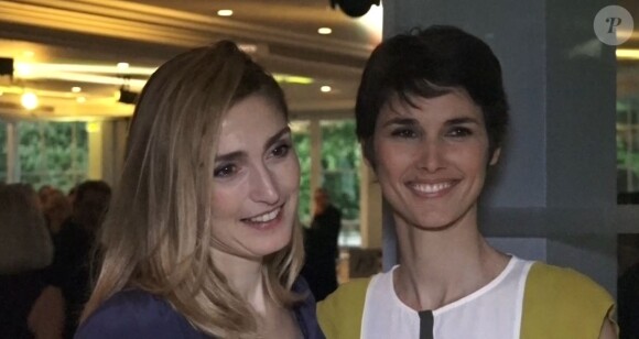 Julie Gayet et Églantine Éméyé - 6e dîner de l'association Un pas vers la vie, le 2 mai 2016 à Paris