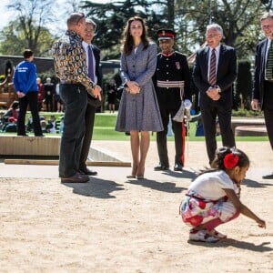 Kate Middleton inaugure le Magic Garden au palais Hampton Court à Londres. Le 4 mai 2016