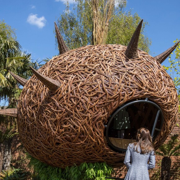 Kate Middleton inaugure le Magic Garden au palais Hampton Court à Londres. Le 4 mai 2016