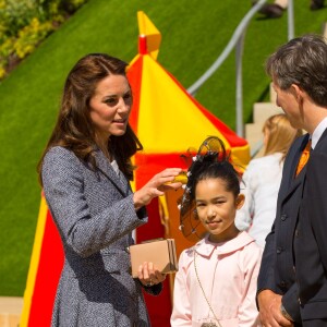 Kate Middleton inaugure le Magic Garden au palais Hampton Court à Londres. Le 4 mai 2016