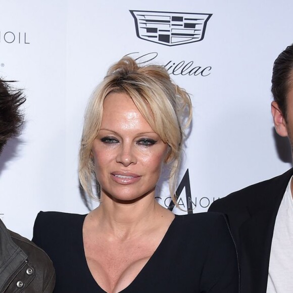 Pamela Anderson avec ses fils Dylan Lee et Brandon Lee - People à la soirée "The 2016 Fashion Los Angeles Awards" à l'hôtel Sunset Tower à West Hollywood. Le 20 mars 2016 © Lisa O'Connor / Zuma Press / Bestimage